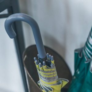 wieszak na ubrania i parasole